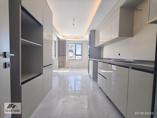 SİTE DAİRESİ KONFORUNDA ŞIK VE KULLANIŞLI 4+1