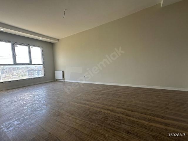 SİTE İÇERİSİ GENİŞ DAİRE KAPALI HAVUZ OTOPARK