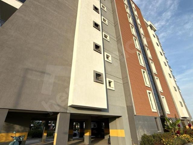 SİTE İÇERİSİNDE GENİŞ PEYZAJ ALANINA SAHİP SATILIK 3+1 REZİDANS
