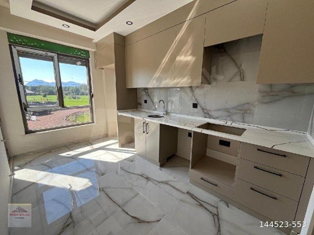 SİTE İÇERİSİNDE ŞEHİR HASTANESİ YAKININDA DÖŞEMEALTI YEŞİLBAYIR DUACI SINIRINDA SATILIK 2+1 DAİRE