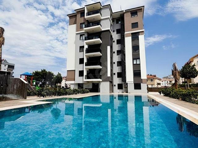 SİTE İÇİ 2+1 HAVUZLU LÜX YAPIM SIFIR İSKANLI DAİRE