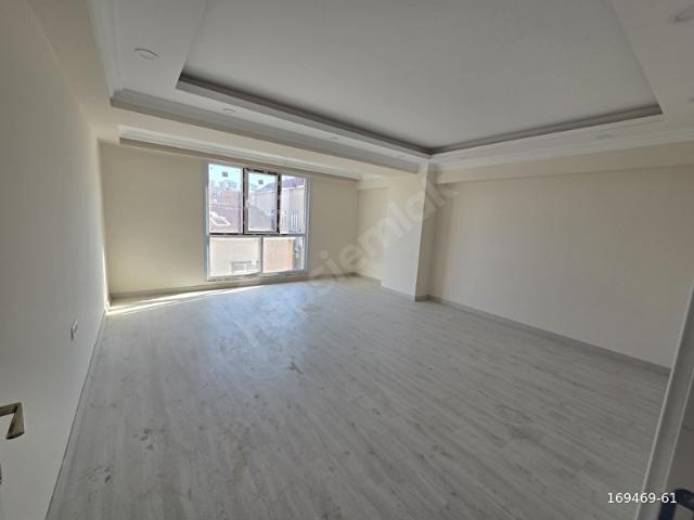SİTEDESATILIK 3+1 DAİRE KREDİYE UYGUN METROYA YAKIN