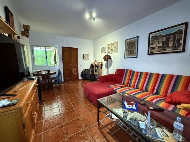 Si buscas una vivienda amplia, con estancias de verdad y espacios exteriores, esta propiedad en El Becerrillo, La Cuesta, merece una visita