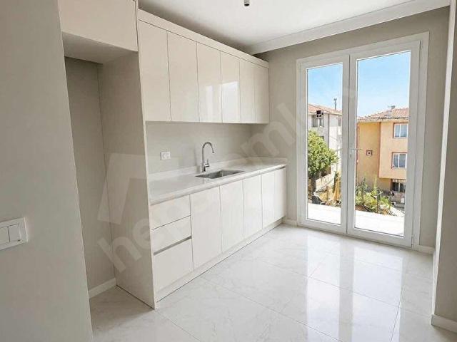 SİLİVRİ GÜMÜŞYAKA DA SATILIK 3+1 FIRSAT DİARE EBEVEYN BANYOLU