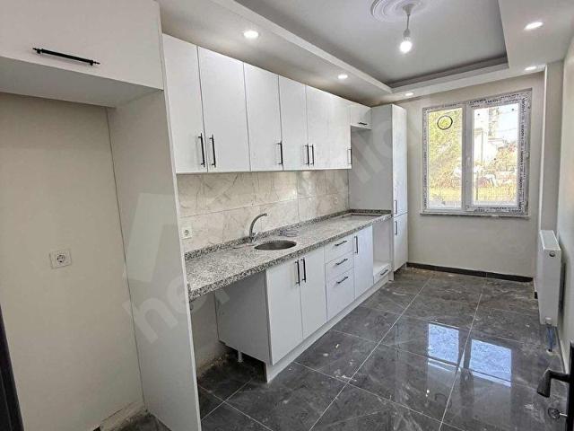 SİLİVRİ YENİMAHALLE DE SATILIK 2+1 DAİRE