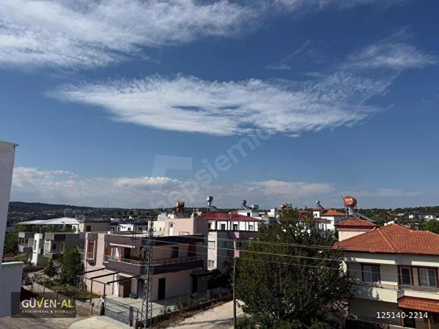SİLİFKE YENİBAHÇE MEYDAN 2+1 SİTE İÇERİSİNDE YÜKSEK KREDİ İMKANI