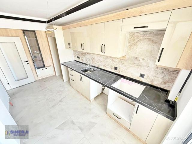SİNERJİ'DEN EBEVEYİN BANYOLU Y.GİRİŞ +DEPOLU FIRSAT 2+1 DAİRE