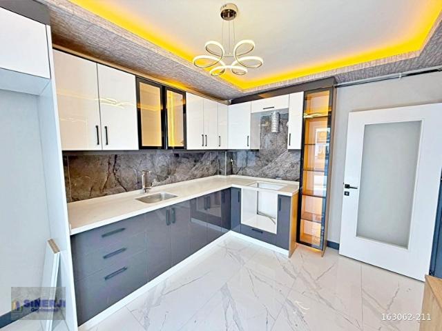 SİNERJİ'DEN KONUM HARİKASI CADDE ÜZERİ USTA İŞÇİLİK 2+1 FIRSAT