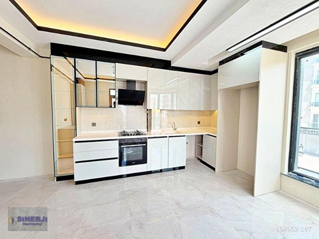 SİNERJİ'DEN KONUM HARİKASI 135M2 FULL YAPILI TASARIMSAL DAİRE