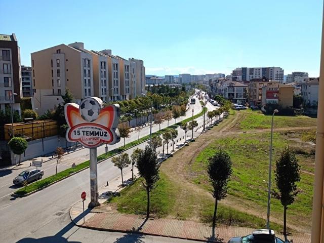 SİNPAŞ BOULEVARD SANCAKTEPE DE SIFIR 3+1 ÖN CEPHE EVİNBUDA.