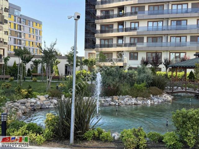 Sima Garden Sitesinde Kapalı Mutfak Üç Cephe Kiralık 3+1