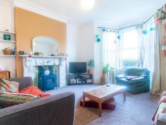 Simonside Terrace, Heaton 5 bed terraced house to rent £2,390 pcm £552 pw