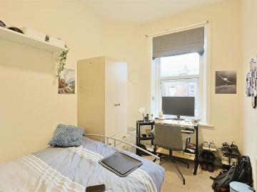 Simonside Terrace, Heaton, Newcastle Upon Tyne NE6, 3 bed flat to rent, £1,560 pcm | PrimeLocation
