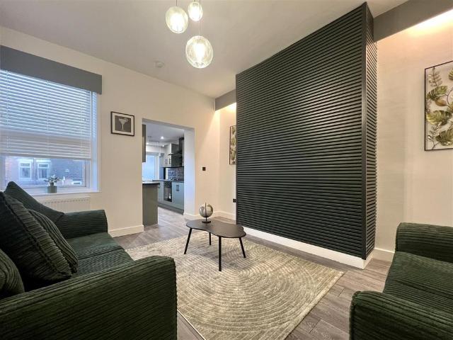 Simonside Terrace, Newcastle Upon Tyne 3 bed house to rent £1,400 pcm £323 pw