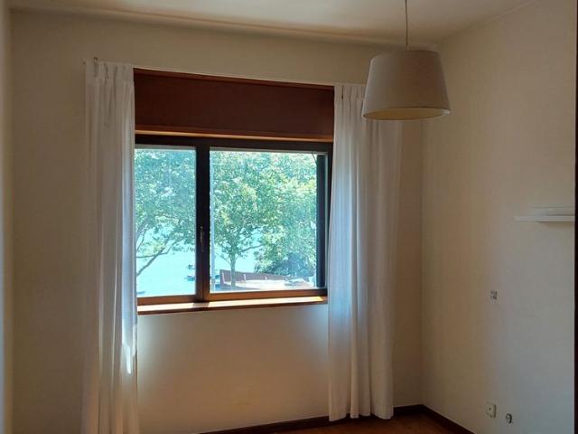 Simpático Apartamento T2 para Arrendamento junto à Foz do Douro