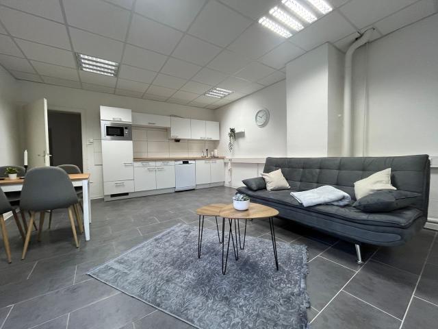 Simplex Apartments: spacious apartment, Karlsruhe near Ettlinger Tor, Karlsruhe Amsterdam Apartments for Rent