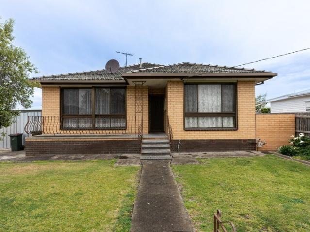 Simple And Classic Three Bedroom Gem!