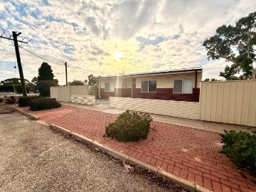Meckering, Cunderdin County, Little Island, Western Australia