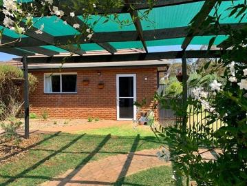 Junee, New South Wales, Marinna - Parking
