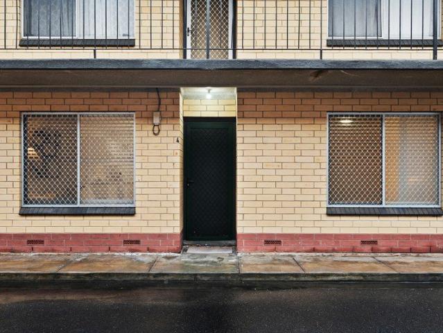 Simple Living, Great Location