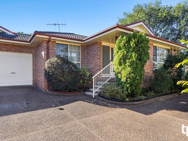 Simplify Your Life in this Well Located Villa