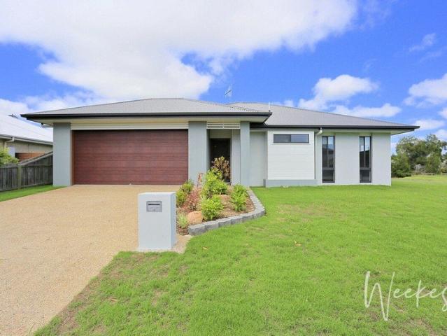 SIMPLISTIC DUPLEX LIVING. EVERYTHING A HOME CAN OFFER