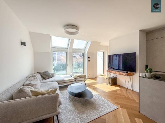 Simply better living Smart Home Dachgeschoss Apartment mit Balkon! Stellplatz verfügbar!