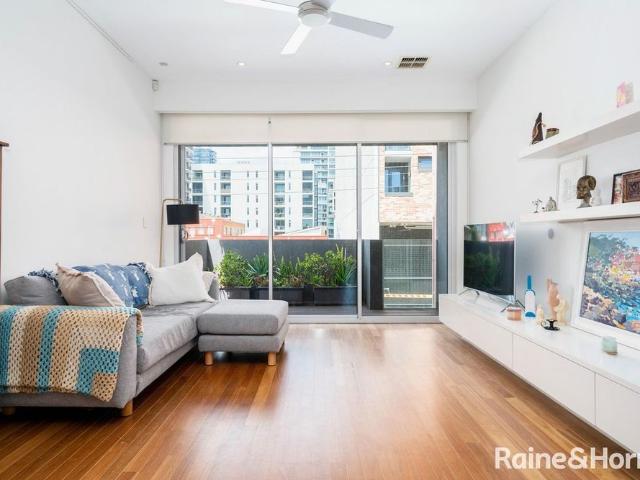 Simply Irresistible! City Living at its best