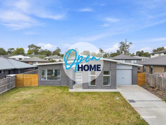 Simply Modern and Ready to Move into