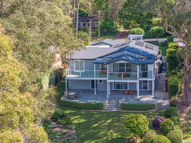 Two storey masterpiece with internal lift