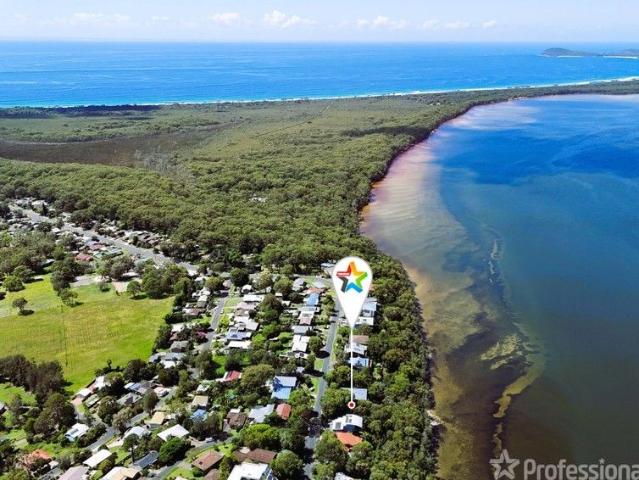 Simply Stunning Waterfront Reserve