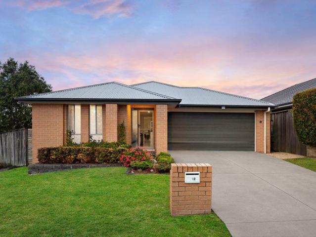 Simply Unpack and Enjoy this Family Sized Home