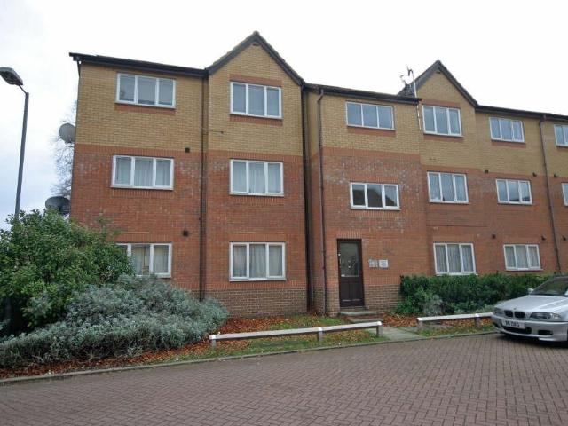 Simpson Close, Leagrave, Luton LU4, 1 bed flat to rent, £975 pcm | PrimeLocation