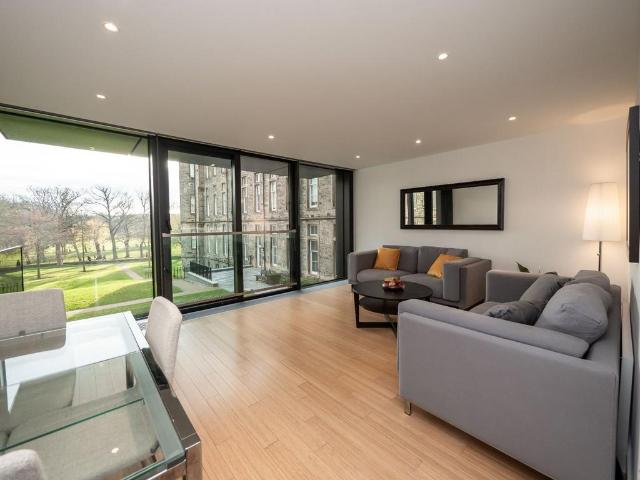 Simpson Loan, Edinburgh, EH3 2 bed flat to rent £2,600 pcm £600 pw