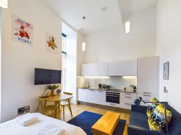 Simpson Loan, Quartermile, Edinburgh. 1 bed apartment to rent £1,440 pcm £332 pw