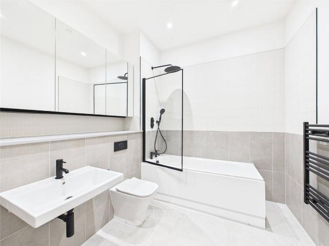 Simpson Street, Liverpool L1, 2 bed flat to rent, £1,575 pcm | PrimeLocation