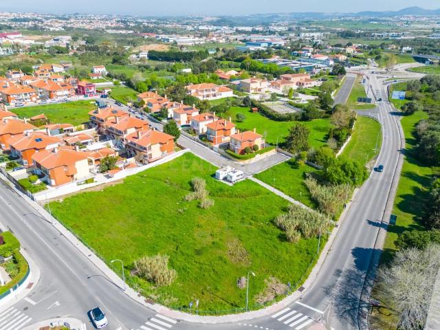 Sintra Lourel, lote p/construção c/397m2 para moradia isolada c/área construção 140m2, possibilidade cave