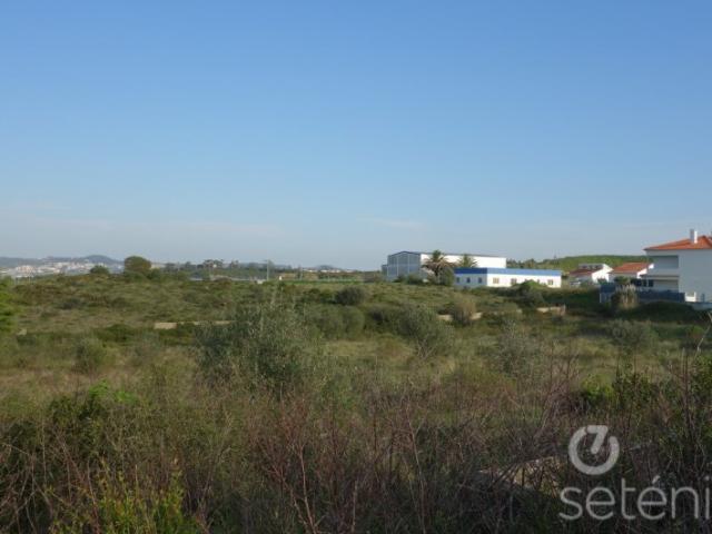 Sintra Lourel. Terreno 9.560m2. A 5 min. 2Km do centro da vila de Sintra