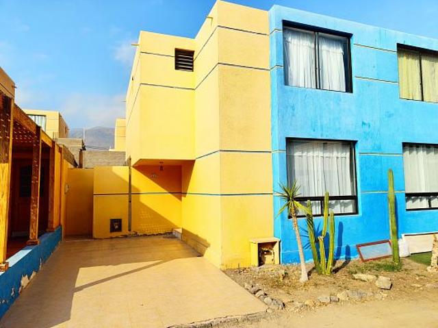 SIN COMISION CASA CONDOMINIO 2 HABITACIONES 3 BAÑOS