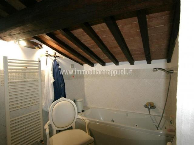 Sinalunga vendesi villetta a schiera di mq 107 composta al p. 107m² Rigomagno