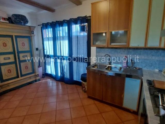 Sinalunga vendesi appartamento con ingresso indipendente di. 63m² Sinalunga