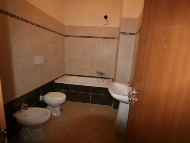 Sinalunga vendesi appartamento zona centrale con ingresso in. 82m² Sinalunga