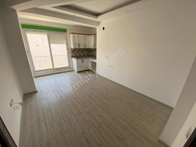 Sinanefendi Eml'dan Ünsal Mah. 1+1 60 M² Kat2 Güney Cephe Daire