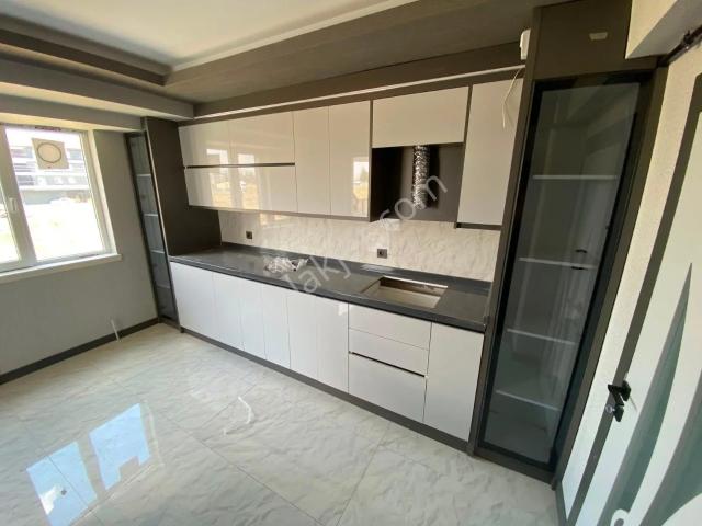 Sincan 29 Ekim Mhde Ön Cephe Giyinme Odalı Süperlüks Daire
