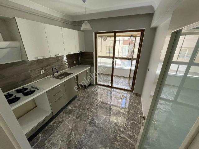 Sincan Atatürk Mhde 3+1 Asansrlü Full Yapılı Ara Kat Daire