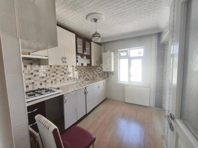 Sincan Gazi Osman Paşa Mahallesinde Kiralık Ful Yapılı 3+1 Ferah Daire