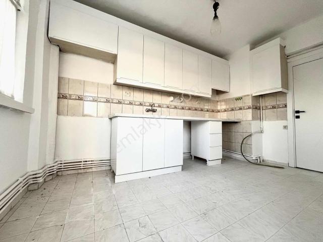 Sincan Osmanlı Mahallesinde Bağımsız Salonlu 3+1 Bakımlı Daire
