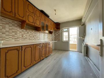 Sincan Osmanlı Mh.'de 3+1 Ön Cephe 3.orta Kat Cadde Üzeri Kiralık Daire !