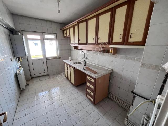 Sincan Osmanlı Mh.'de 3+1 Bağımsız Katta Ön Cephe Kiralık Daire