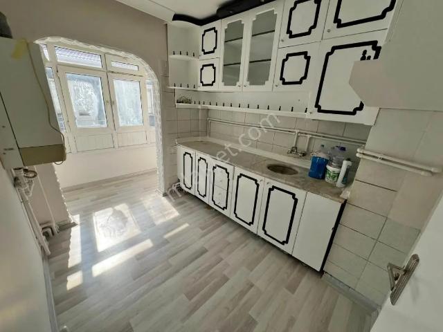 Sincan Mareşal Çakmak Mah 3+1 Katta Ön Cephe Kiralık Daire